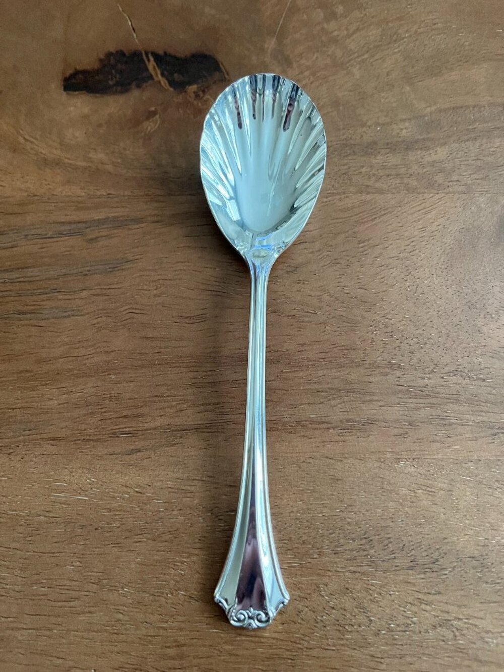 Reed & Barton French Chippendale (Silverplate-1981) Sugar Shell Spoon